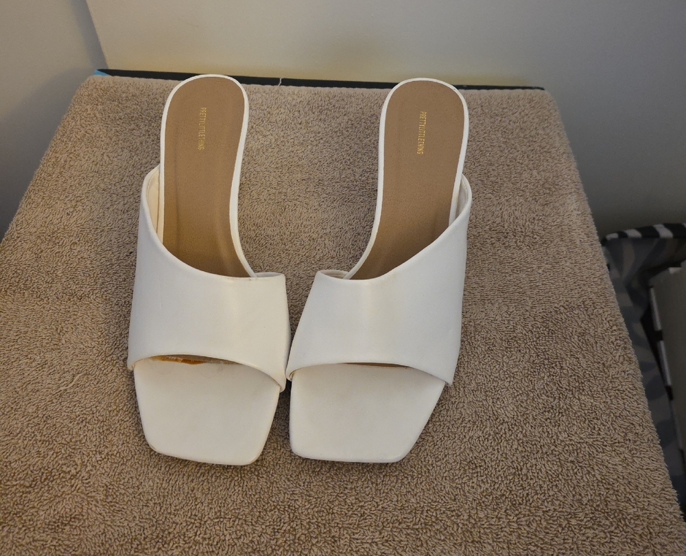 PrettyLittleThing White Heels